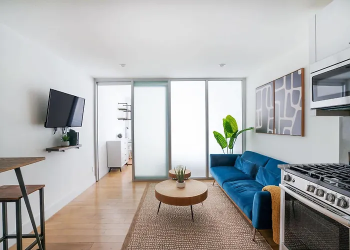 75-2D New 1Br Prime Ues W&D Balcony Elevator